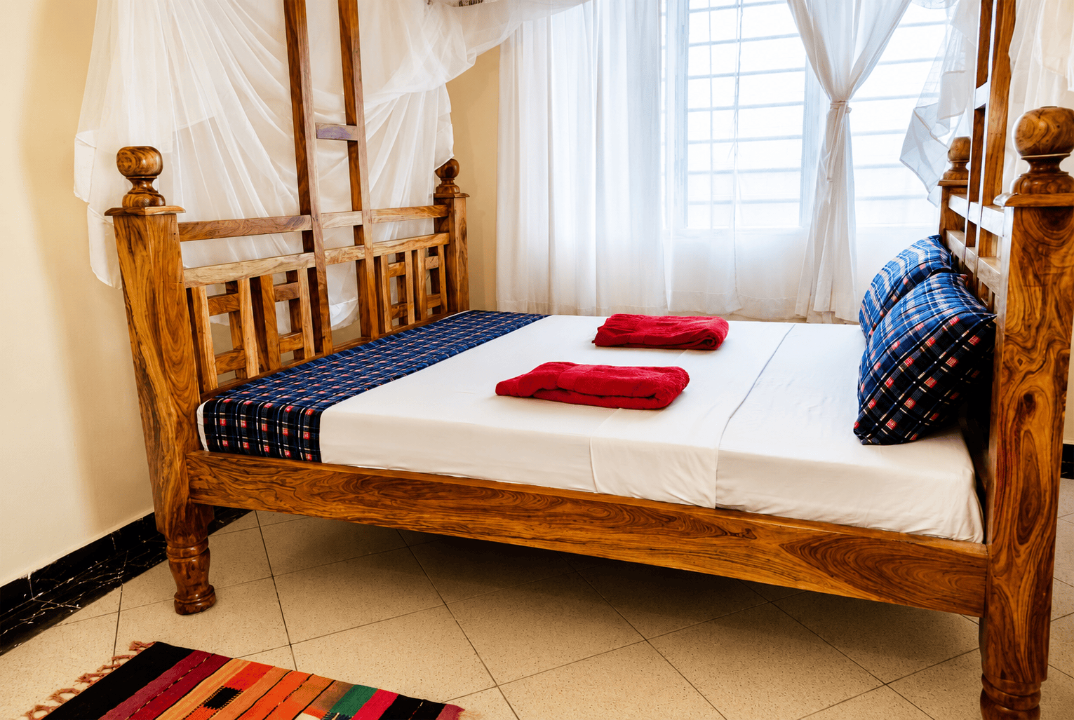 familyroom queensizebed villa verona gardens 1