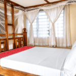Accommodations standardroom queensize bed villa verona gardens 1