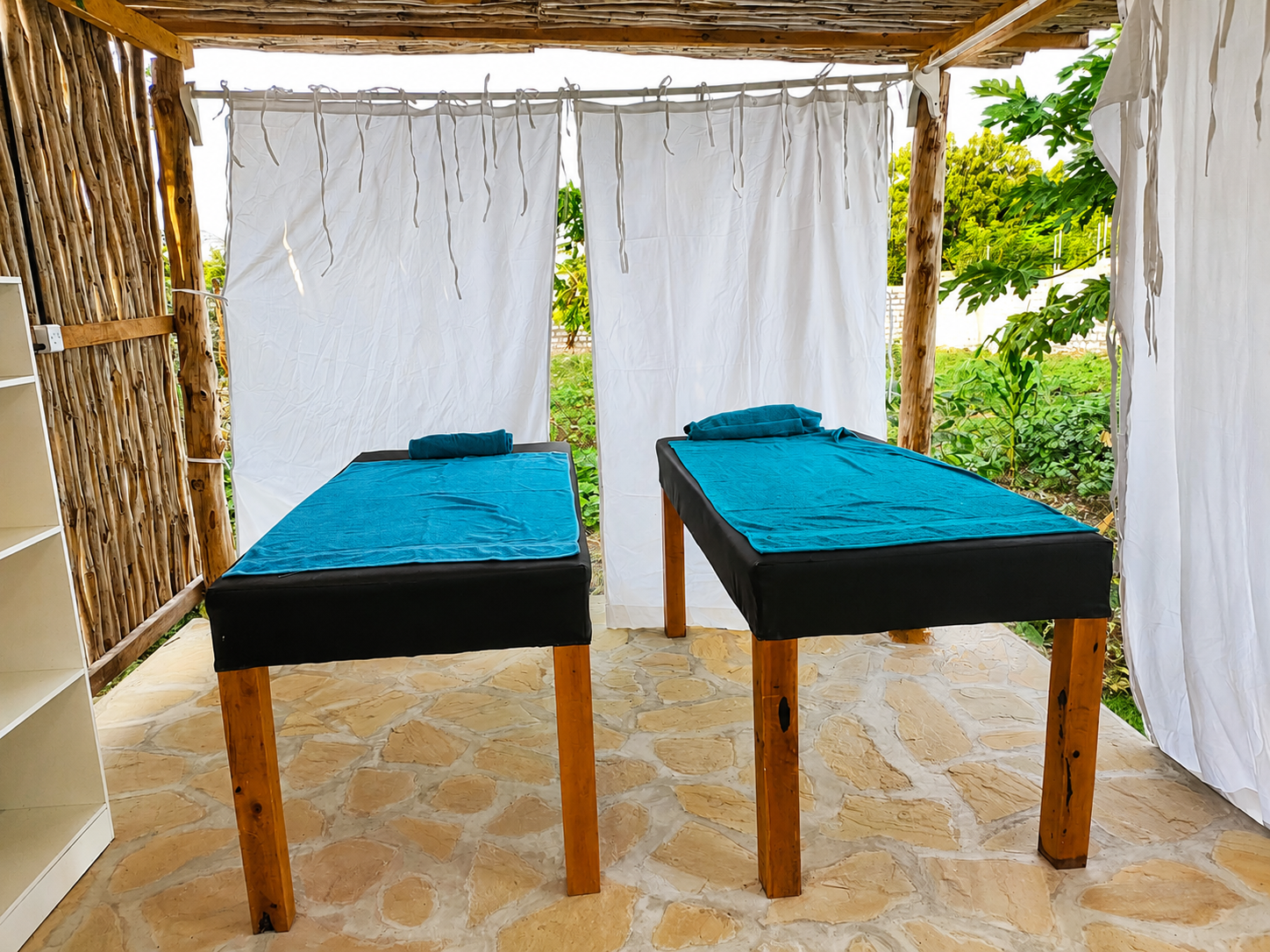 villa verona massage outdoor 5