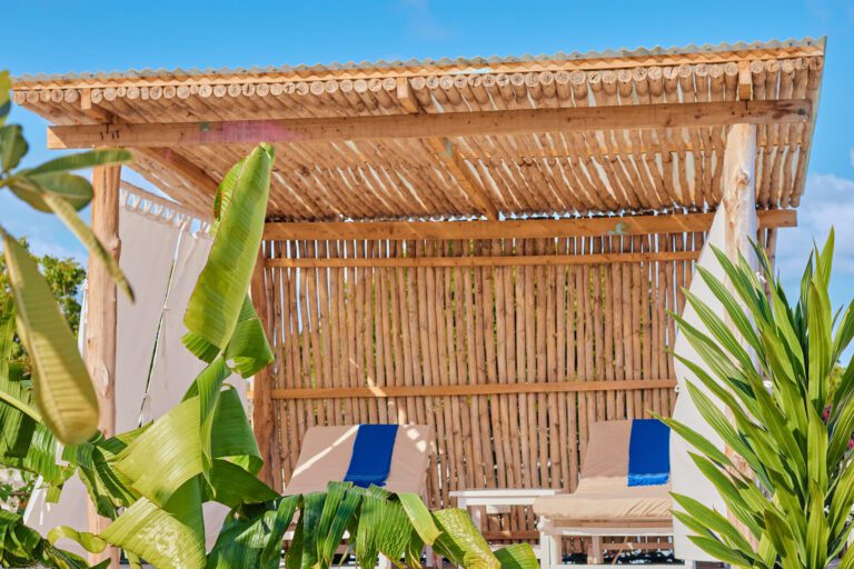 villa verona gardens watamu swimming pool sunbathing relaxing outdoor 1